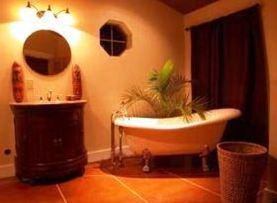 фото отеля The Tuwanek Hotel and Spa