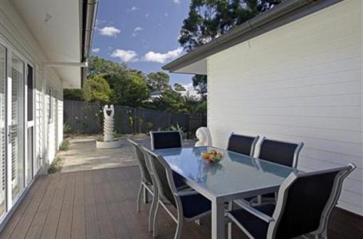 фото отеля Away on Belongil Fields Holiday Rental Byron Bay