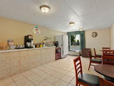 фото отеля Super 8 Motel Columbus