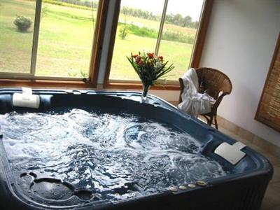 фото отеля Madigan Vineyard Cottages Rothbury (Australia)