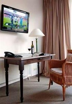 фото отеля Hotel Elbflorenz Dresden