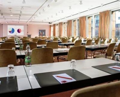 фото отеля Hotel Elbflorenz Dresden