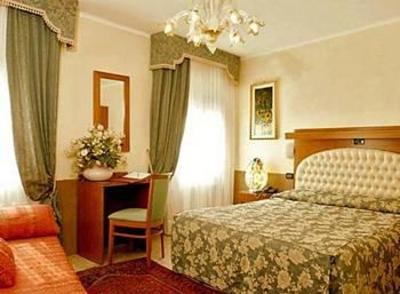 фото отеля Zecchini Hotel