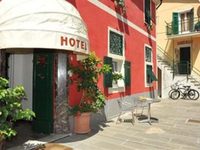 Crismar Hotel
