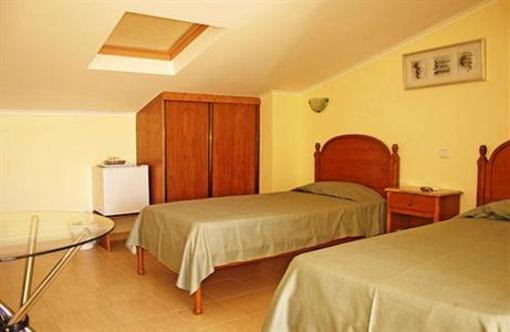 фото отеля Apartamentos Turisticos Jose De Sousa Almancil