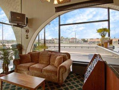 фото отеля Days Inn Costa Mesa-Newport Beach