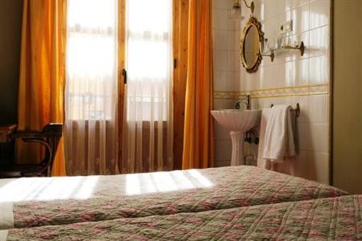 фото отеля Hostal La Vera