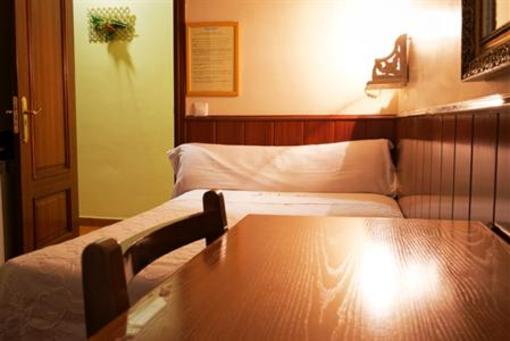 фото отеля Hostal La Vera