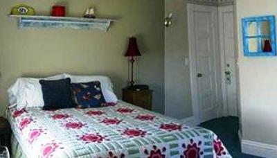фото отеля Doctor's House Bed and Breakfast of Martha's Vineyard