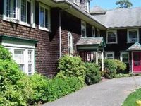 Doctor's House Bed and Breakfast of Martha's Vineyard