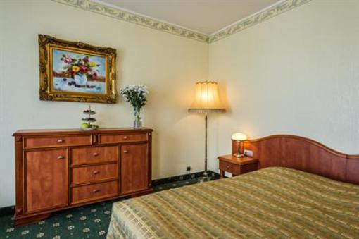 фото отеля Henlex Hotel