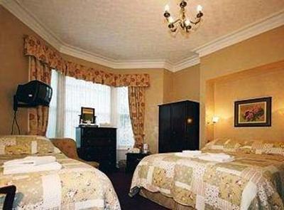 фото отеля Farthings Guest House