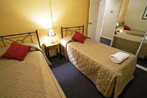 фото отеля Paramount Serviced Apartments