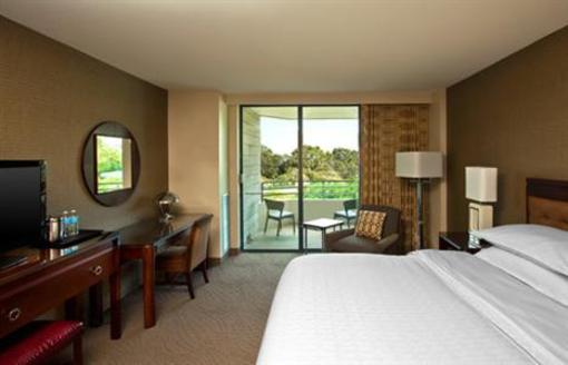 фото отеля Sheraton Tampa East Hotel