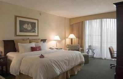 фото отеля Sheraton Tampa East Hotel