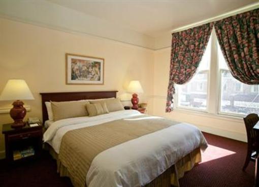 фото отеля Renoir Hotel
