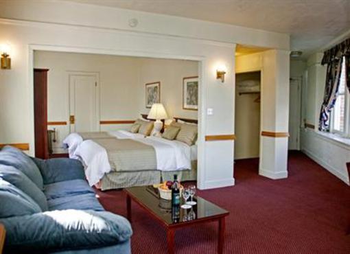 фото отеля Renoir Hotel