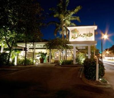 фото отеля Almond Tree Inn