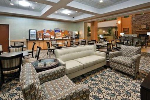 фото отеля Holiday Inn Express Hotel & Suites Atlanta Southwest-Fairburn