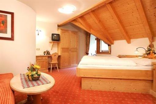 фото отеля Hotel Corona Selva Di Val Gardena