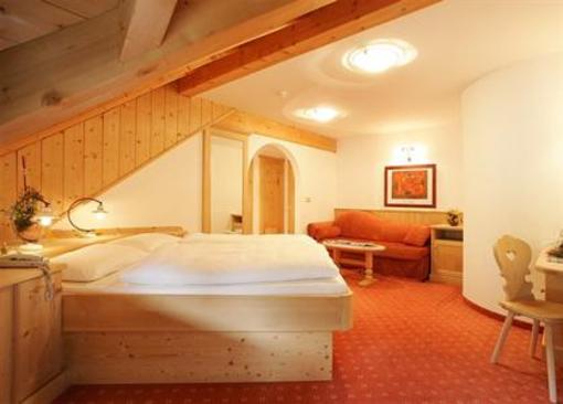 фото отеля Hotel Corona Selva Di Val Gardena