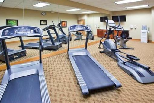 фото отеля Holiday Inn Express Broadway Myrtle Beach