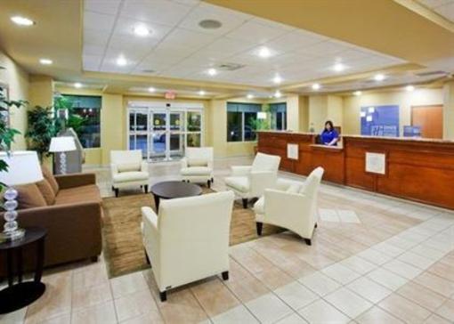 фото отеля Holiday Inn Express Broadway Myrtle Beach
