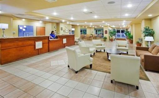 фото отеля Holiday Inn Express Broadway Myrtle Beach
