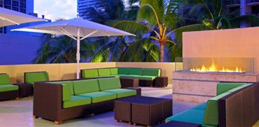 фото отеля Hyatt Place Waikiki Beach
