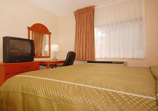 фото отеля Comfort Suites Southwest Lakewood (Colorado)