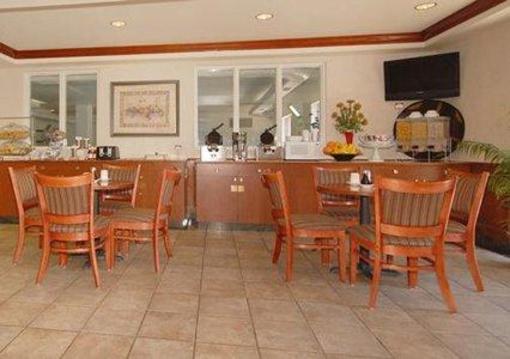 фото отеля Comfort Suites Southwest Lakewood (Colorado)