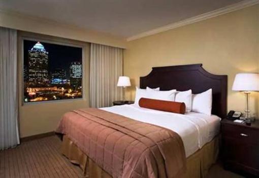 фото отеля Embassy Suites Tampa Airport/Westshore