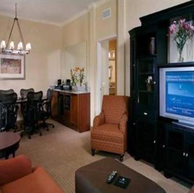 фото отеля Embassy Suites Tampa Airport/Westshore