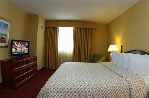 фото отеля Embassy Suites Tampa Airport/Westshore