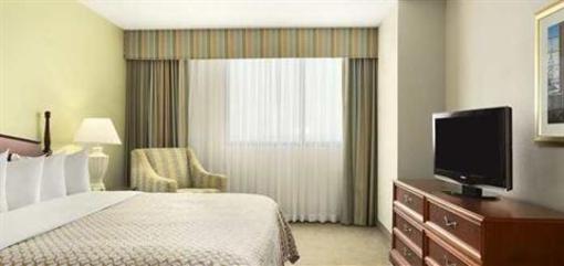фото отеля Embassy Suites Tampa Airport/Westshore