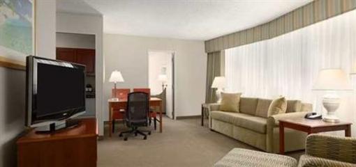 фото отеля Embassy Suites Tampa Airport/Westshore