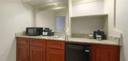фото отеля Embassy Suites Tampa Airport/Westshore