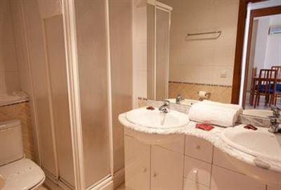 фото отеля Costamar Apartments