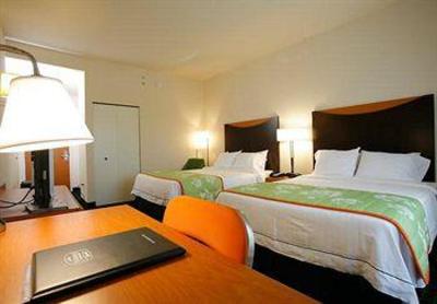 фото отеля Fairfield Inn & Suites Melbourne