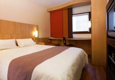 фото отеля Hotel Ibis Avranches Baie du Mont Saint Michel