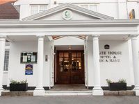BEST WESTERN White House Hotel