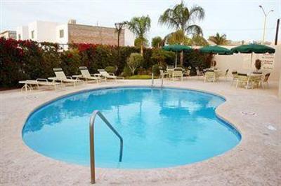фото отеля Hampton Inn by Hilton Torreon-Airport Galerias