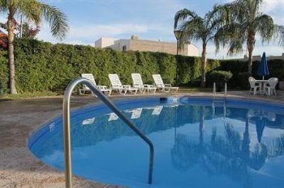 фото отеля Hampton Inn by Hilton Torreon-Airport Galerias