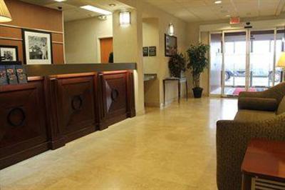 фото отеля Hampton Inn by Hilton Torreon-Airport Galerias