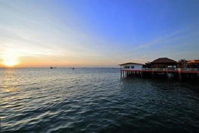 фото отеля Lareena Resort By The Sea Koh Lan