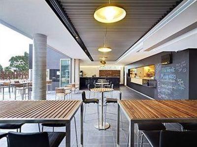 фото отеля Chifley Doveton Hotel Melbourne