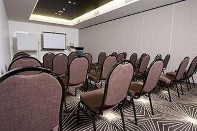 фото отеля Chifley Doveton Hotel Melbourne