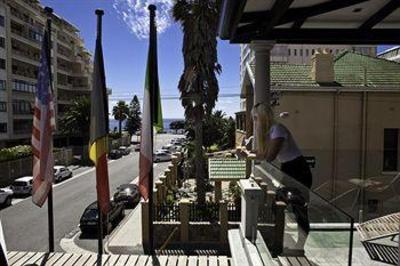 фото отеля Cascades on the Promenade