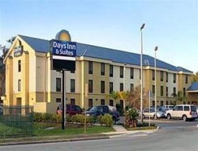 фото отеля Days Inn & Suites Lakeland