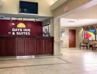 фото отеля Days Inn & Suites Lakeland